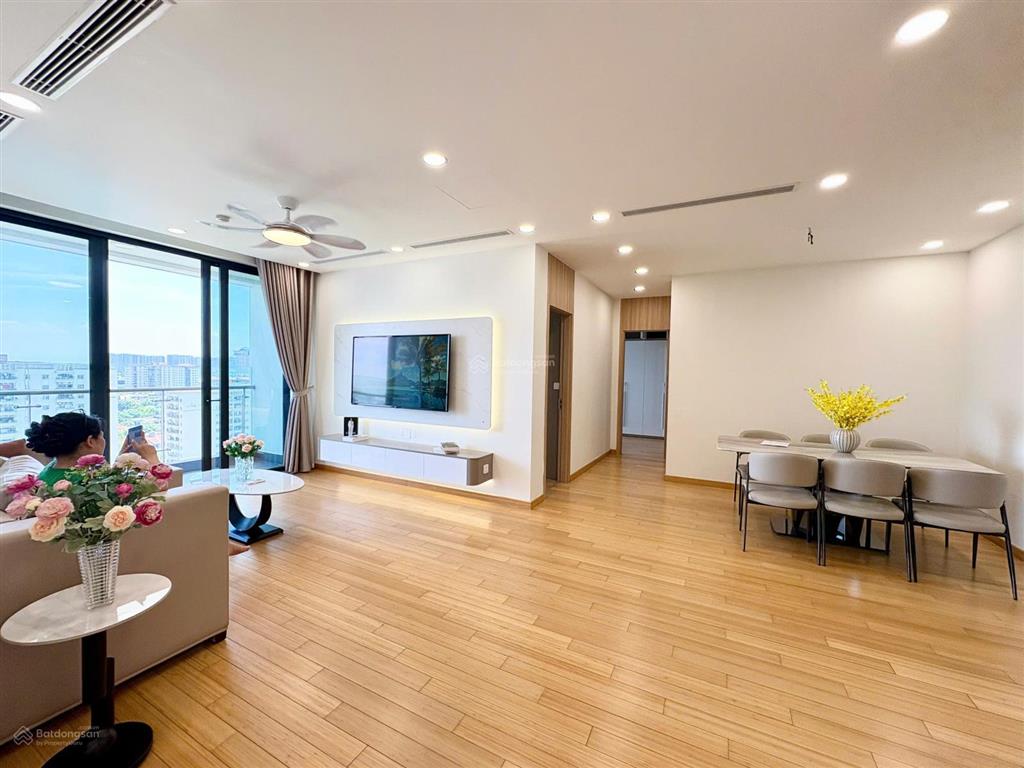 Vinhomes skylake, 141m2  4 ngủ, 3vs  17.9 tỷ. tầng trung, lô góc, view công viên.