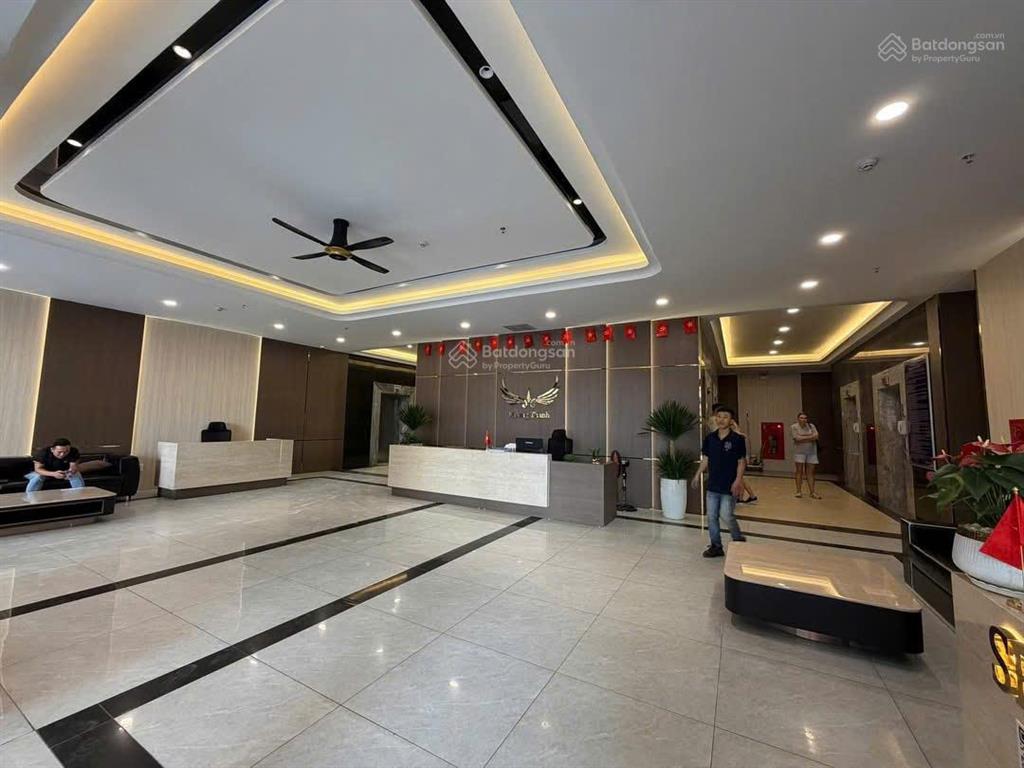 Căn 3210 tầng cao  căn rộng 75,24m2, dễ khai thác cho thuê, phong cách tân cổ điển, tông kem
