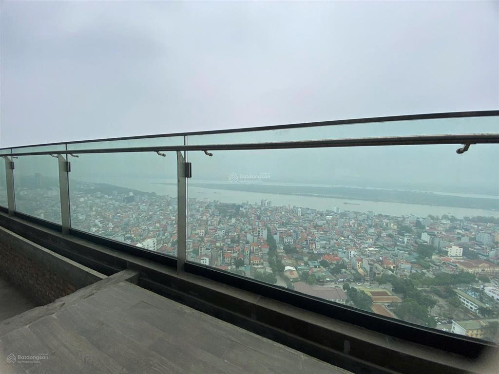 Chuyển nhượng căn penhouse 2 tầng view trực diện sông hồng cực mãn nhãn, giá 121tr/m2. 0987 938 ***