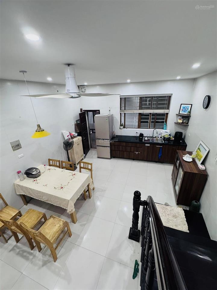 Khu vip hoàng cầu  ko quy hoạch  ô tô đỗ cách 5m  nhà 2 mặt ngõ 55m x 5 tầng chỉ hơn 13 tỷ