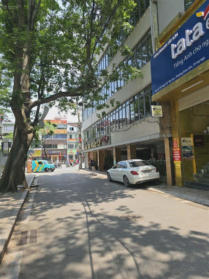 Ô tô đỗ cổng  đống đa  44m x 6 tầng thang máy  view vườn hoa