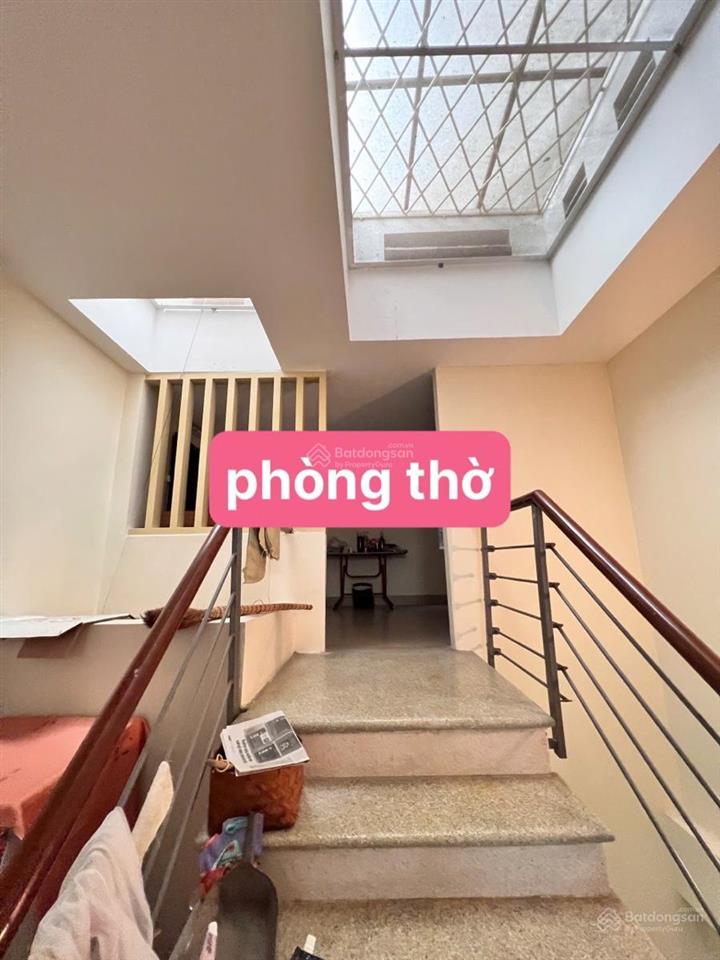 Hiếm cầu giấy  50m2 x 5 tầng  mặt ngõ cạnh hồ thông thoáng  nhà dân xây khung cột chắc chắn