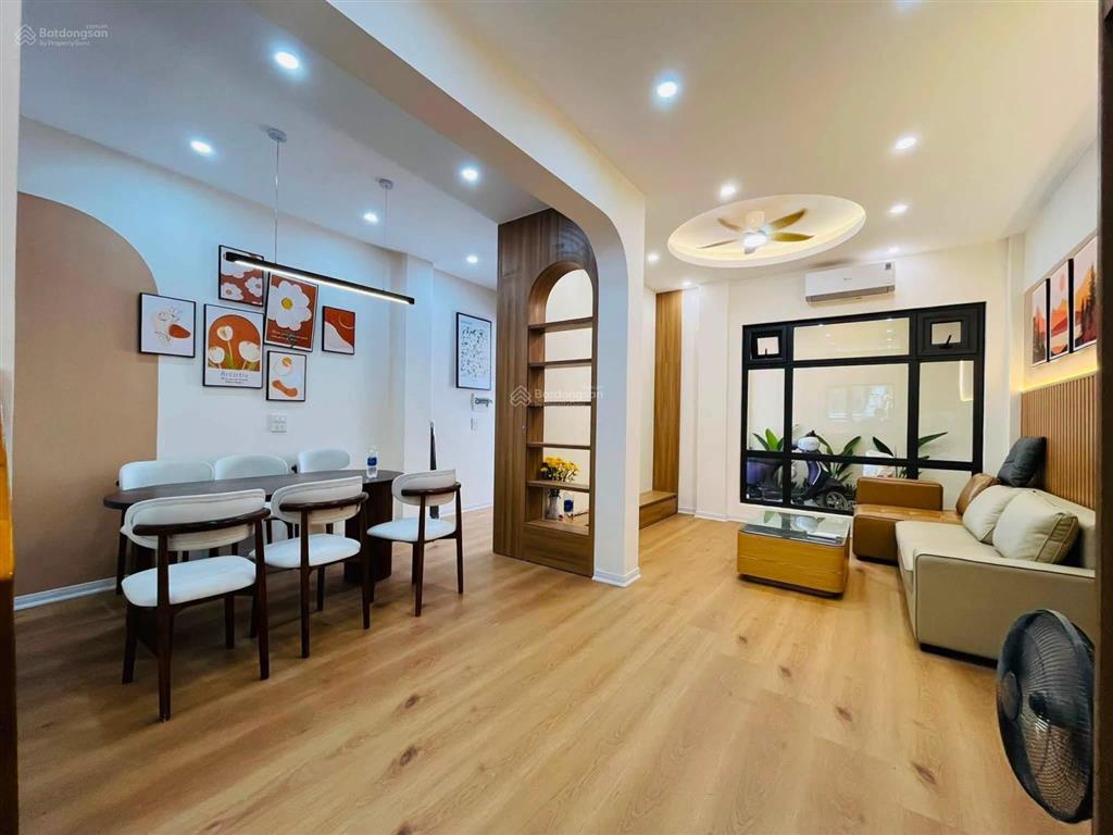 Chính chủ bán nhà nguyễn chí thanh  ngõ thông  ko quy hoạch  55m2 x 4 tầng chỉ hơn 13 tỷ