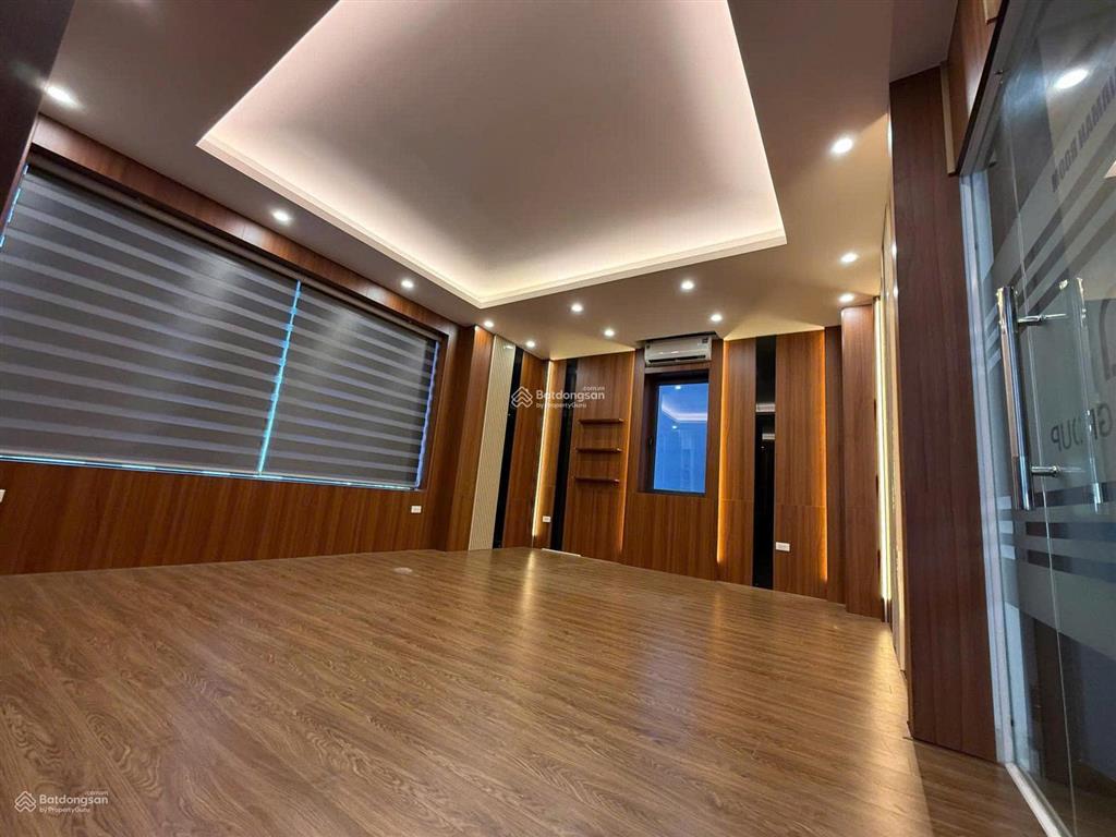 Cho thuê nhà liền kề ngõ 214 nguyễn xiển 170m2 x 6 tầng thang máy cuối nhà