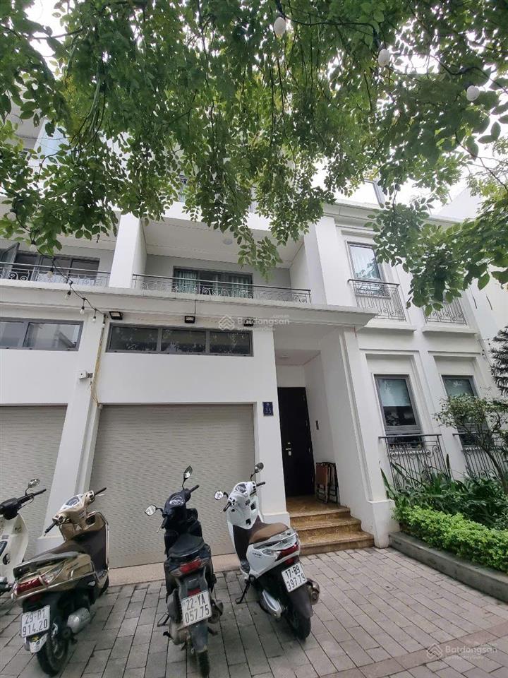Tôi cần cho thuê gấp căn biệt thự tại kđt the manor nguyễn xiển 200m2 x 4 tầng thang máy
