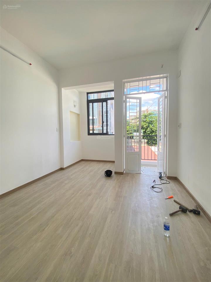 Bán nhà nguyễn xí hẻm xe hơi, 3 tầng đẹp, 51.4m2, giá tốt 9 tỷ