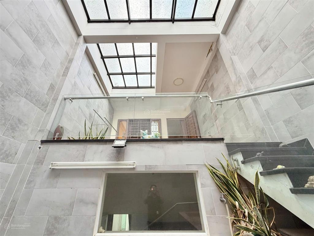 Nhà đẹp hiếm xô viết nghệ tĩnh 75.4m2, trệt lầu, dọn vào ở ngay gần ngã tư hàng xanh giá chỉ 9 tỷ