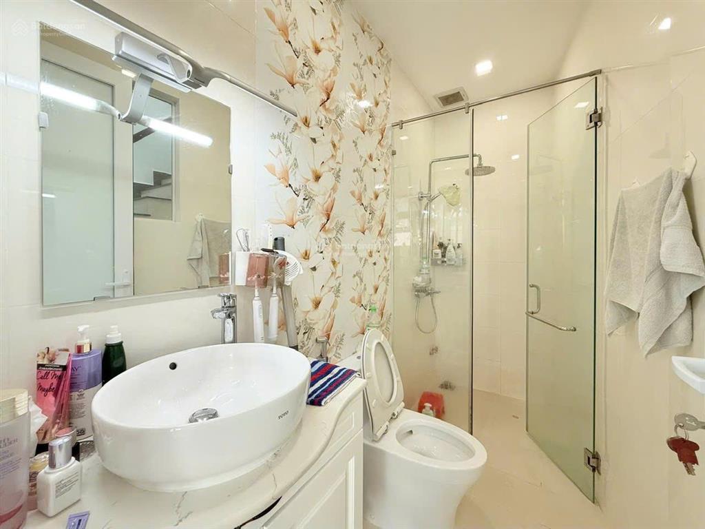 Bán nhà 4 tầng hẻm bùi đình túy, phường 12, bình thạnh 4,5 x 14m chỉ 8,2 tỷ thương lượng