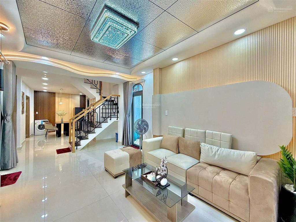 Giảm 500 tr ! bán nhà phan văn hân mới xây 2 tầng 4 pn 60m2 giá 6 tỷ 1 giáp q1