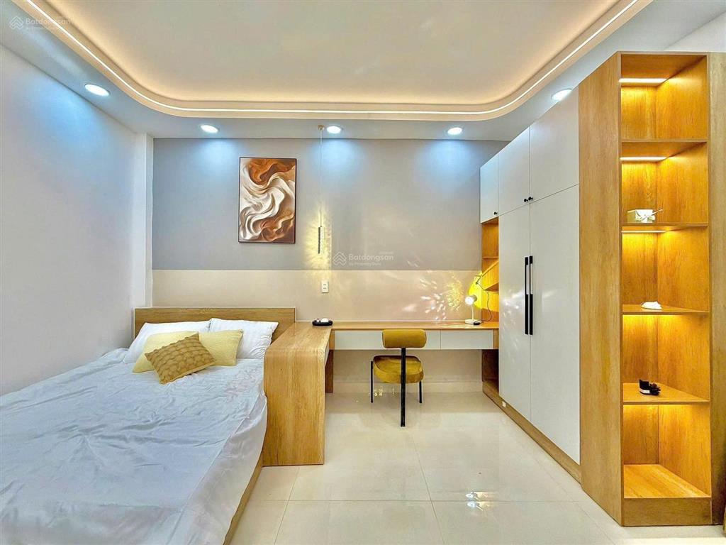 Giảm 500 tr ! bán nhà phan văn hân mới xây 2 tầng 4 pn 60m2 giá 6 tỷ 1 giáp q1