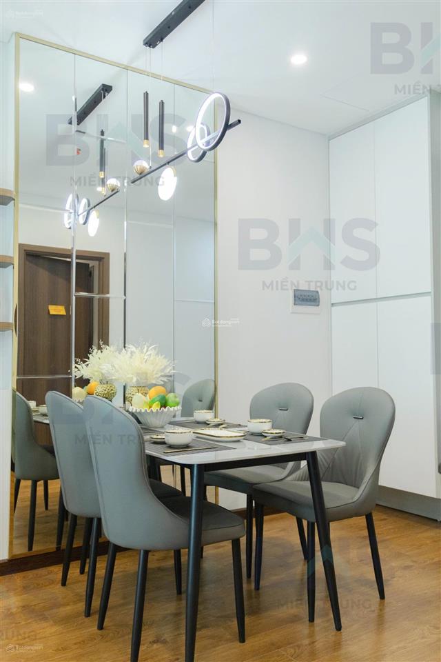 Chính chủ bán căn 2pn 63m2 view biển trực diện, tầng cao, ban công siêu rộng+tặng kèm điều hoà