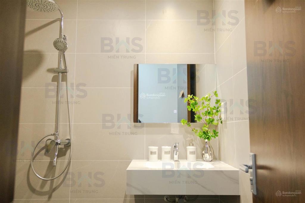 Chính chủ bán căn 2pn 63m2 view biển trực diện, tầng cao, ban công siêu rộng+tặng kèm điều hoà