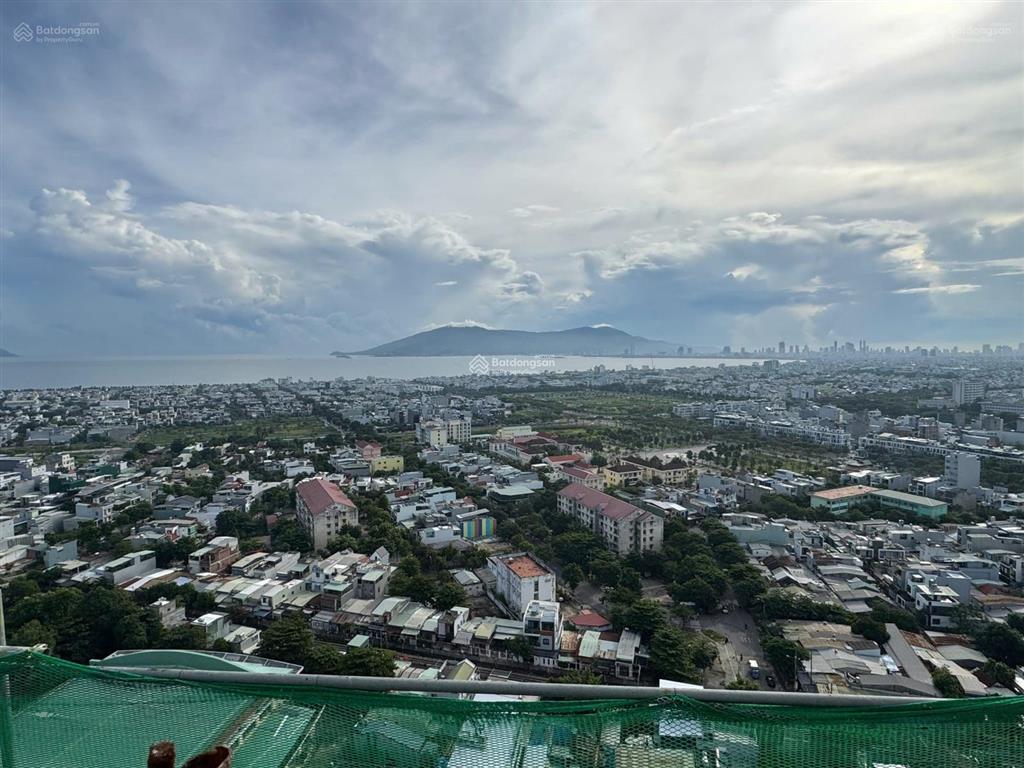Chính chủ bán căn 2pn 63m2 view biển trực diện, tầng cao, ban công siêu rộng+tặng kèm điều hoà