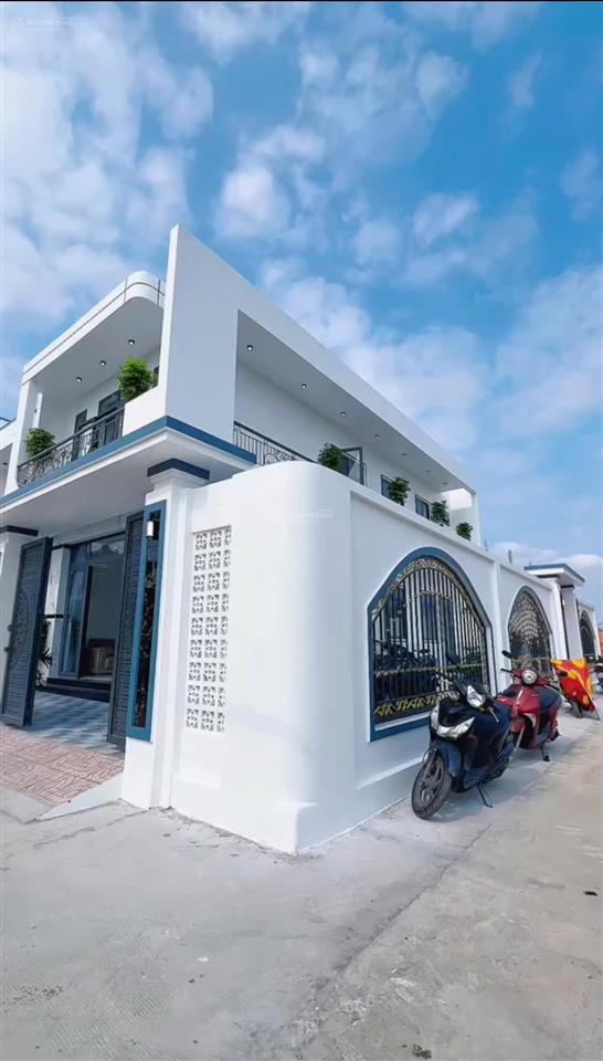 Chính chủ bán gấp nhà 2 mặt tiền 222m² 11x20 hoàn công shr, hẻm 8m, 1 trệt 1 lầu giá 800tr còn tl