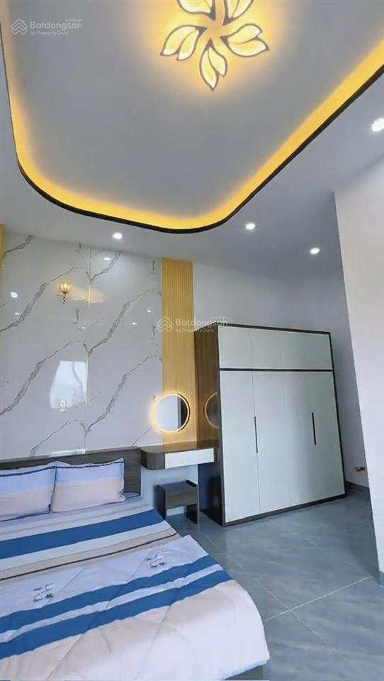 Chính chủ bán gấp nhà 2 mặt tiền 222m² 11x20 hoàn công shr, hẻm 8m, 1 trệt 1 lầu giá 800tr còn tl