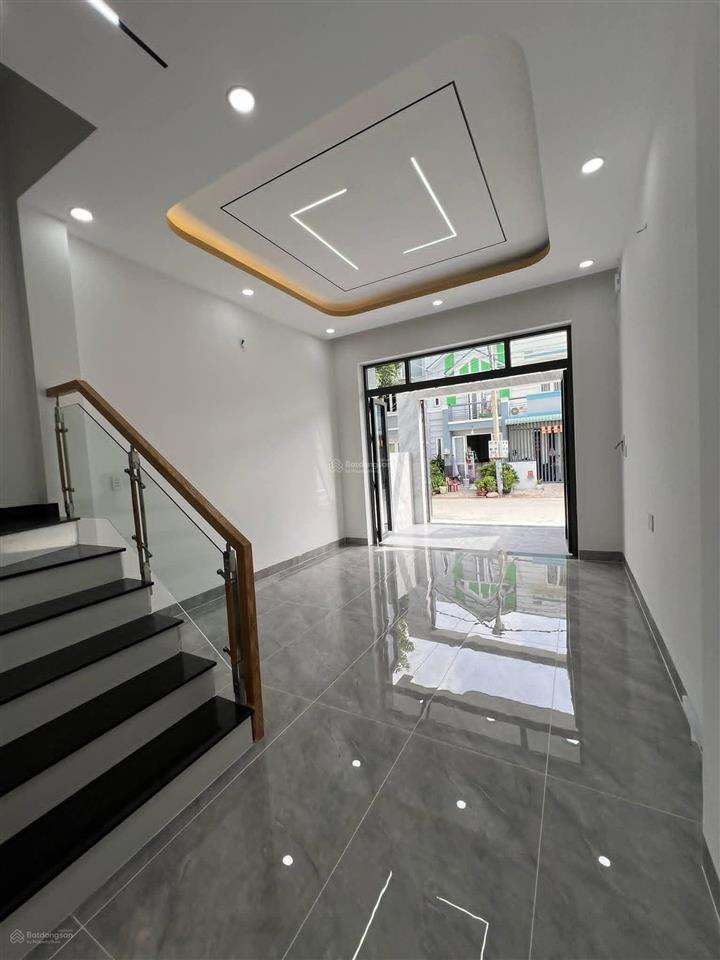 Nhà riêng đẹp xuất sắc tại nguyễn văn linh, còn tl, 125m², 3pn, 2wc, shr, hẻm xe hơi giá chốt 750tr