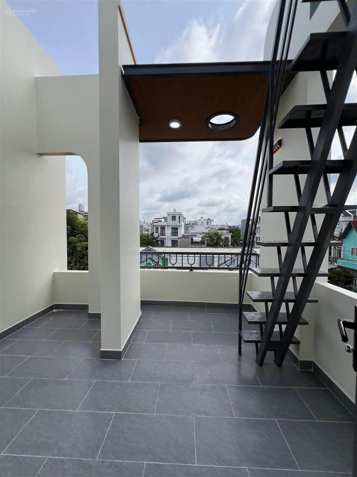 Nhà riêng đẹp xuất sắc tại nguyễn văn linh, còn tl, 125m², 3pn, 2wc, shr, hẻm xe hơi giá chốt 750tr