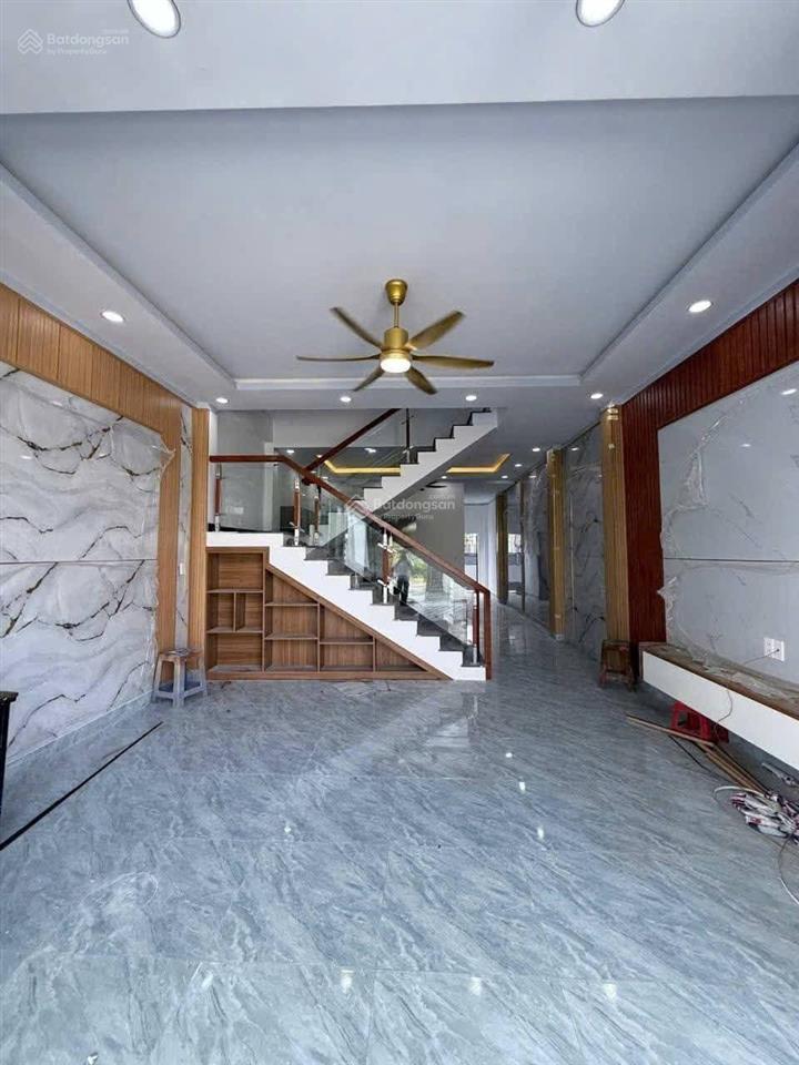Bán nhà đẹp tại đường nguyễn văn thủ, 125m², 3pn, 2wc, 1t, mặt tiền 6m, giá tổng 800tr