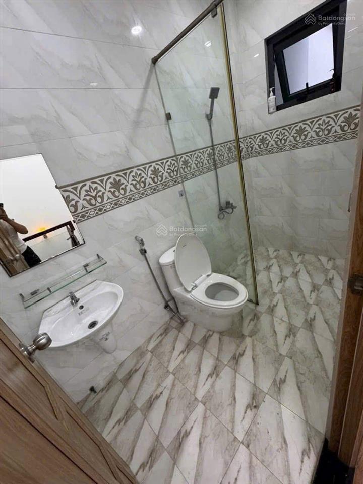 Bán gấp nhà riêng hàng cực hiếm tại phố hoàng mai, 700tr, 125m2, 4pn, 3wc (giá có thương lượng)