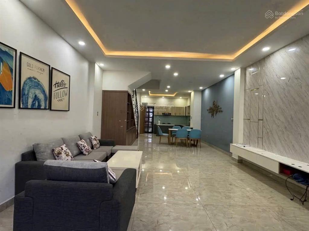 Bán gấp nhà riêng hàng cực hiếm tại phố hoàng mai, 700tr, 125m2, 4pn, 3wc (giá có thương lượng)