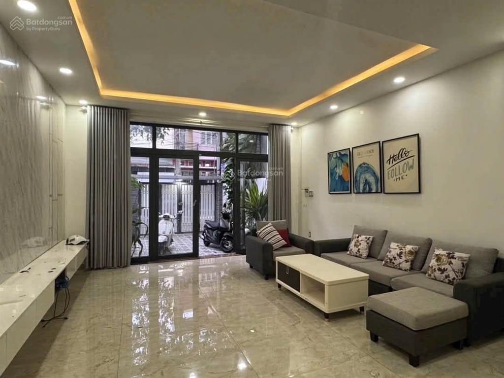 Bán gấp nhà riêng hàng cực hiếm tại phố hoàng mai, 700tr, 125m2, 4pn, 3wc (giá có thương lượng)