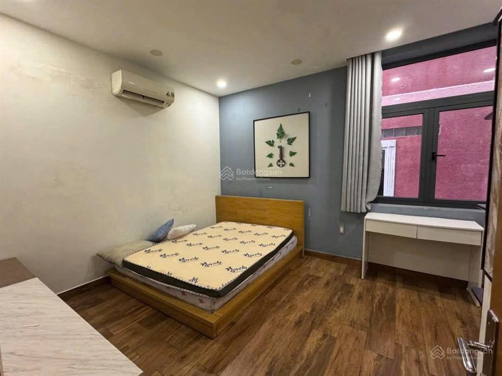 Bán gấp nhà riêng hàng cực hiếm tại phố hoàng mai, 700tr, 125m2, 4pn, 3wc (giá có thương lượng)