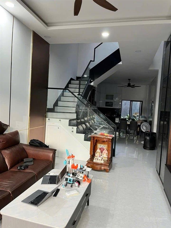 Bán nhà riêng tại ngô bệ, 1 tỷ, 135m2, 3pn, 3wc, 2 tầng, mặt tiền 6m