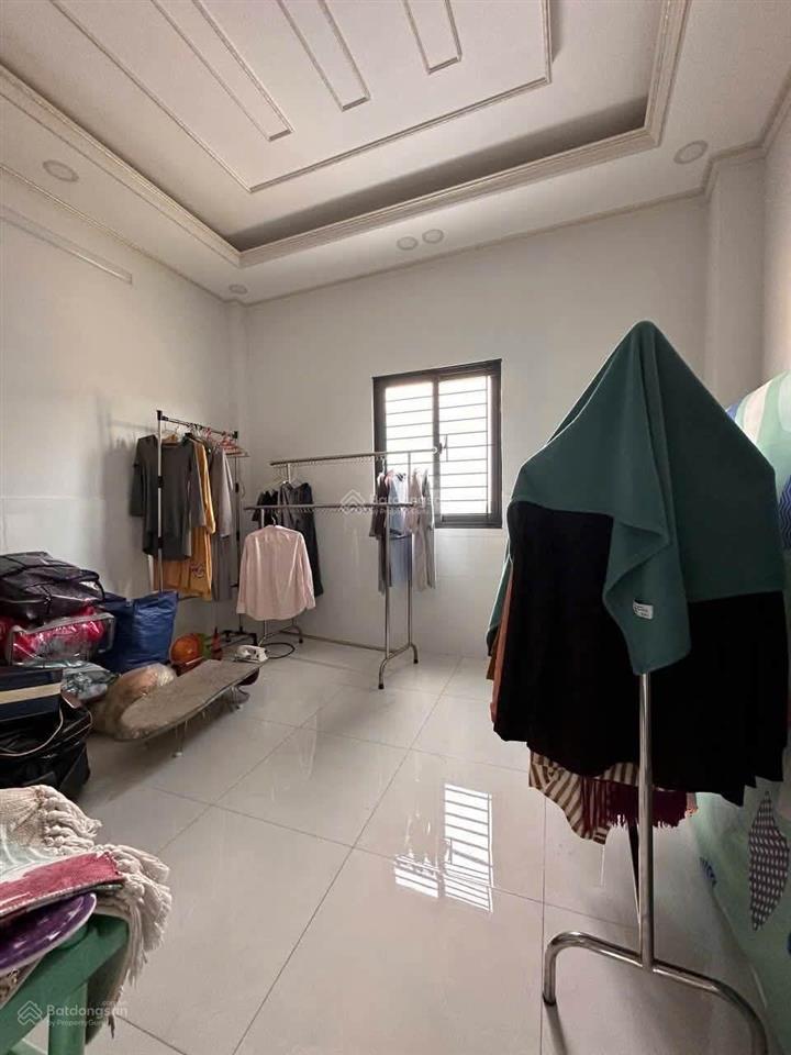 Nhà chủ ngộp bán gấp 1 trệt 3 lầu p15 q8, hoàn công 165m2, pháp lý rõ ràng giá tổng 900tr