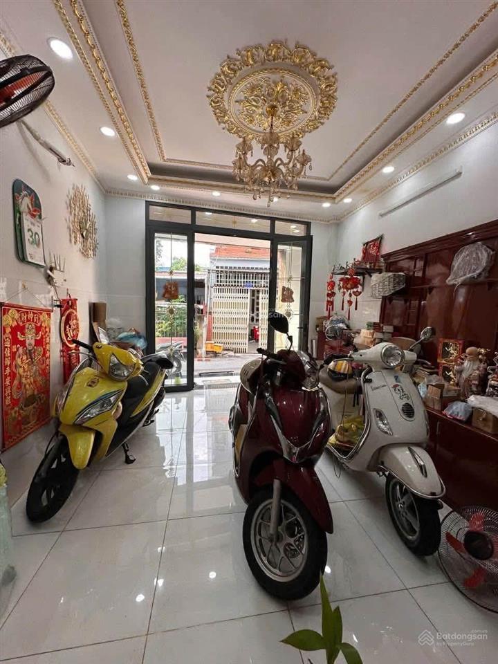 Nhà chủ ngộp bán gấp 1 trệt 3 lầu p15 q8, hoàn công 165m2, pháp lý rõ ràng giá tổng 900tr