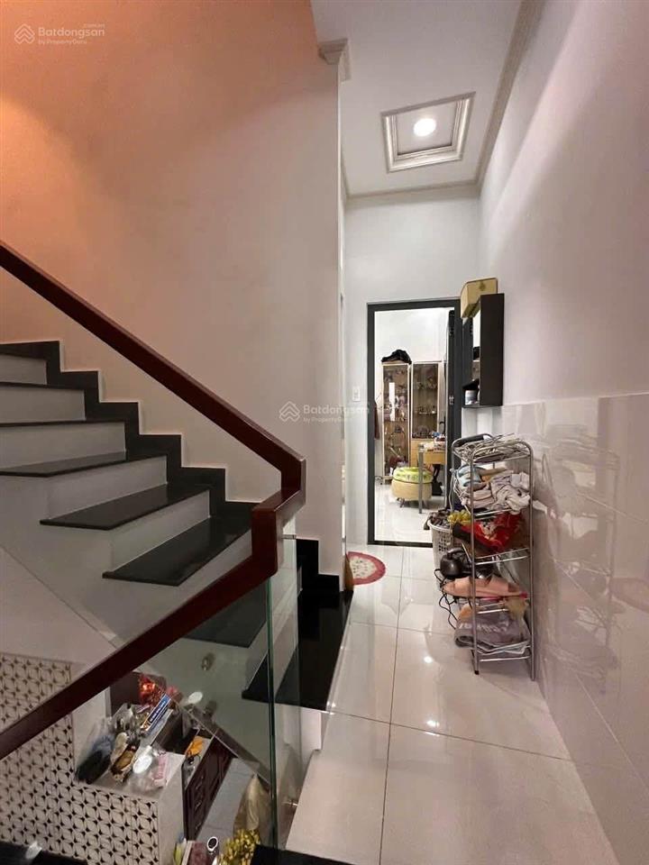 Nhà chủ ngộp bán gấp 1 trệt 3 lầu p15 q8, hoàn công 165m2, pháp lý rõ ràng giá tổng 900tr