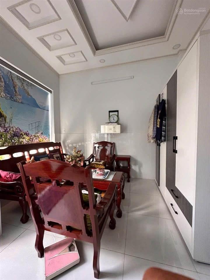 Nhà chủ ngộp bán gấp 1 trệt 3 lầu p15 q8, hoàn công 165m2, pháp lý rõ ràng giá tổng 900tr