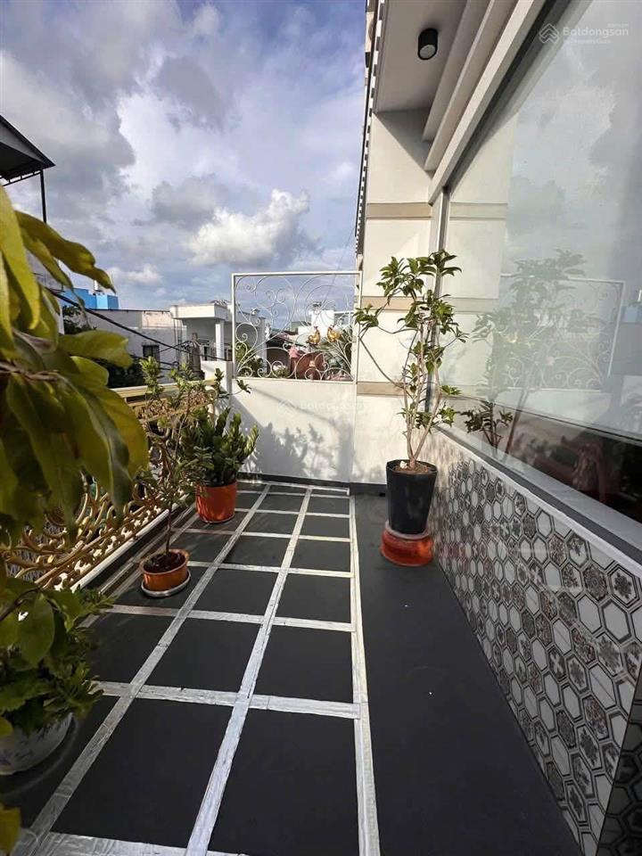 Nhà chủ ngộp bán gấp 1 trệt 3 lầu p15 q8, hoàn công 165m2, pháp lý rõ ràng giá tổng 900tr