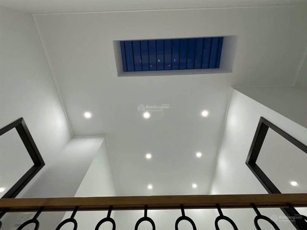 Bán gấp nhà 1 trệt 1 lầu thiết kế sang trọng tại nguyễn văn linh, 998tr, 100 m2, giá tốt hàng hiếm