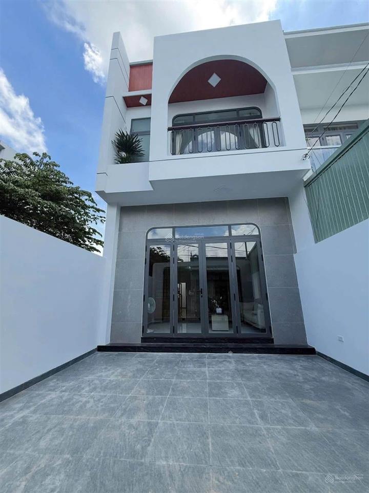 Bán gấp nhà 1 trệt 1 lầu thiết kế sang trọng tại nguyễn văn linh, 998tr, 100 m2, giá tốt hàng hiếm