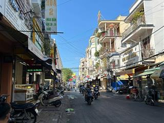 Bán nhà mặt tiền nguyễn huệ  sát chợ phan thiết