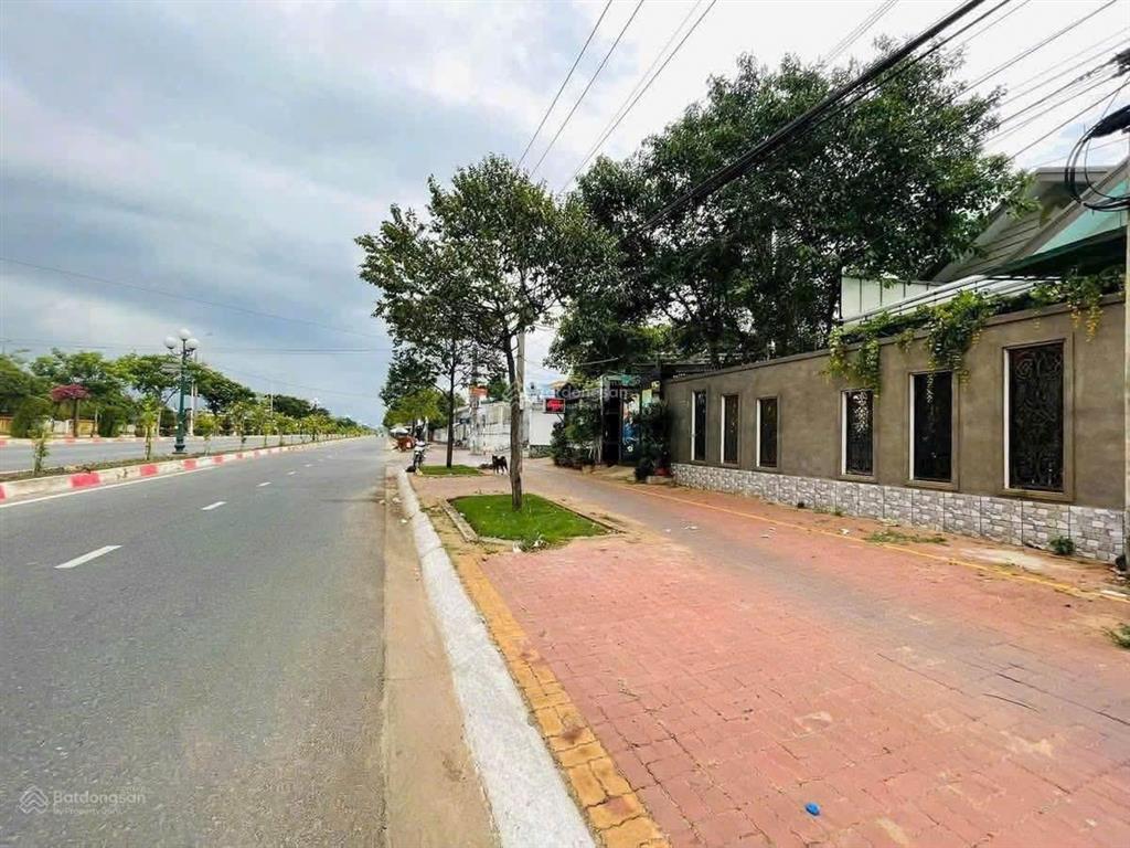 Bán biệt thự mặt tiền 2/9  khuôn viên 801m2  có sẵn 700m2 thổ cư!