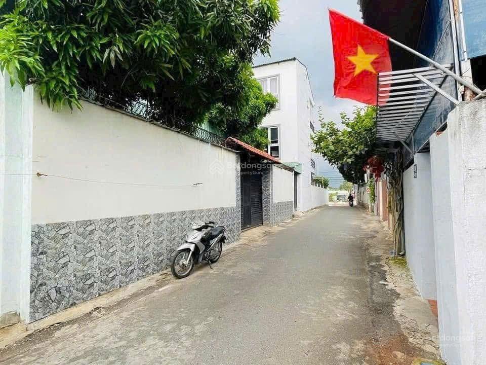 Bán biệt thự mặt tiền 2/9  khuôn viên 801m2  có sẵn 700m2 thổ cư!