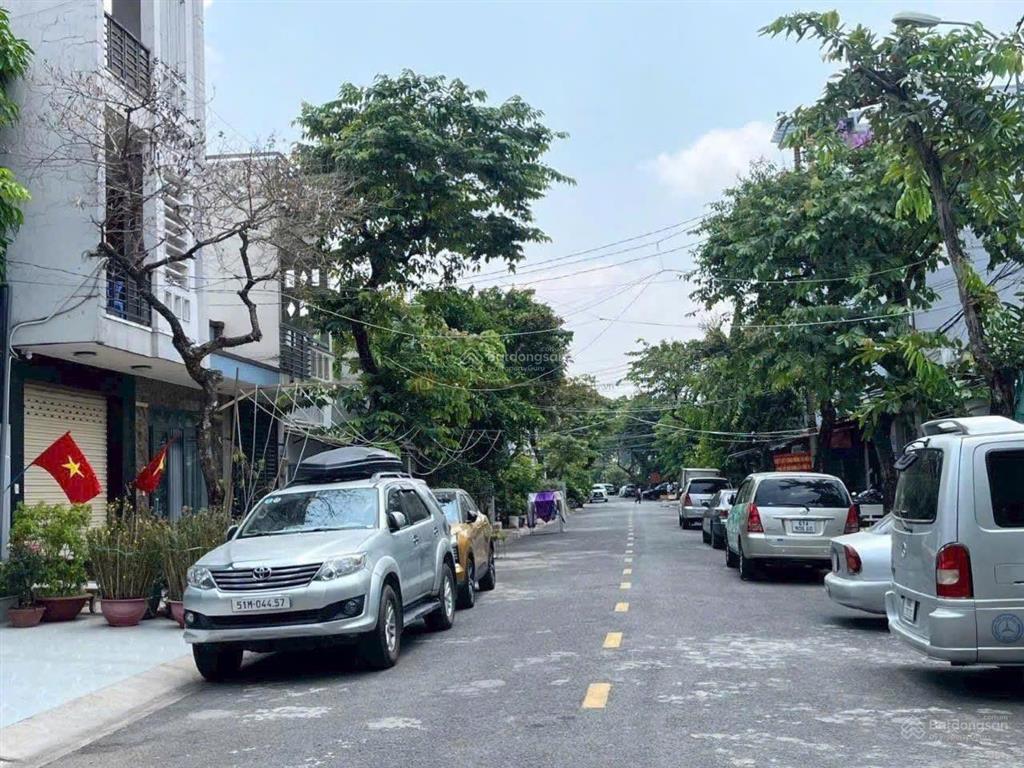 Phước bình , ngang 5m cực hiếm ,nở hậu tài lộc ,107m2 ,mt đường số 12 ,có sẵn nhà cấp 4,nhỉnh 9 tỷ