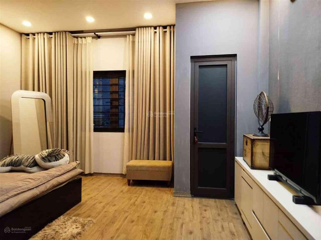 Bán nhà dương quảng hàm  53m  5tầng  2 thoáng, ngõ 4m, nở hậu, sẵn nội thất  13.5tỷ