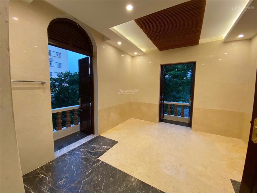 Cho thuê biệt thự kđt trung yên, phố vũ phạm hàm, cầu giấy. dt 150m2, 1 hầm, 4 nổi. giá 55 triệu