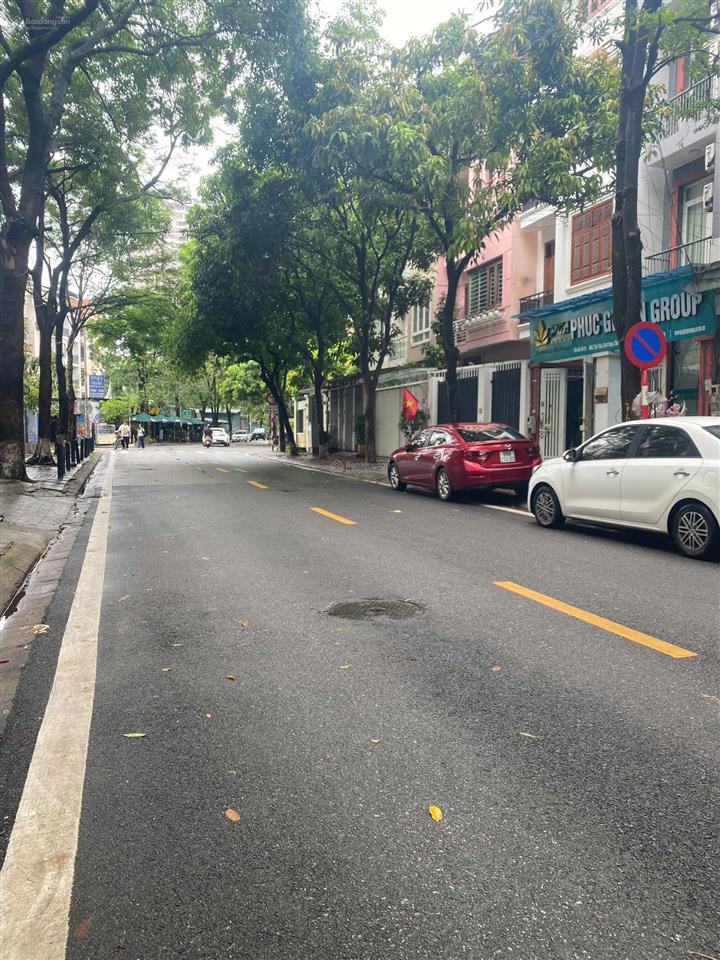 Cho thuê biệt thự kđt trung yên, phố vũ phạm hàm, cầu giấy. dt 150m2, 1 hầm, 4 nổi. giá 55 triệu