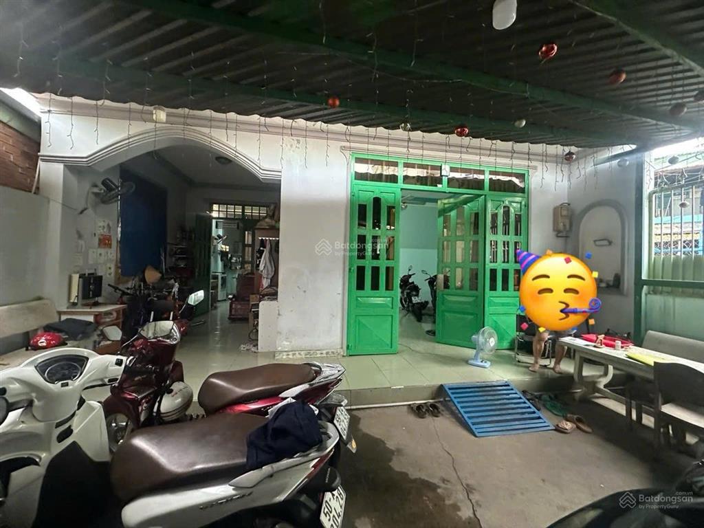 Căn góc  mt đ. số, hiệp phú  c4  270m2, ngang 7,7m nở hậu 10m  16tỷ tl ngay vincom lê văn việt