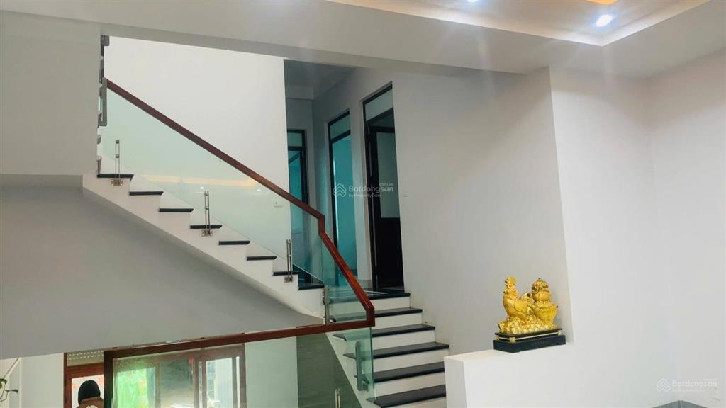 Nhà riêng có thể vừa ở vừa làm văn phòng