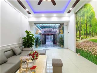 Bán Nhà đep Đà NẴNG sân cổng riênng ô tô ngủ trong nhà full nội thất