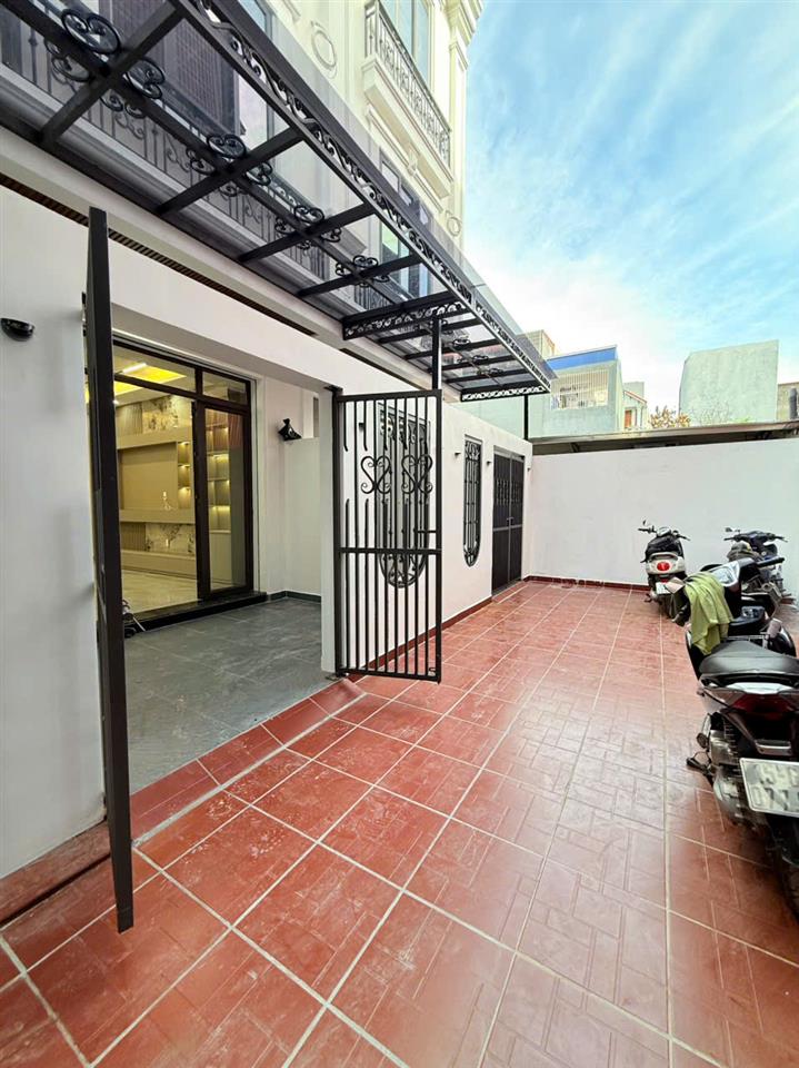 ACHỈ 4,25 TỶ SỞ HỮU NHÀ MỚI TINH TRUNG TÂM HỒ SEN

Diện tích 55m², thiết kế hiện đại,