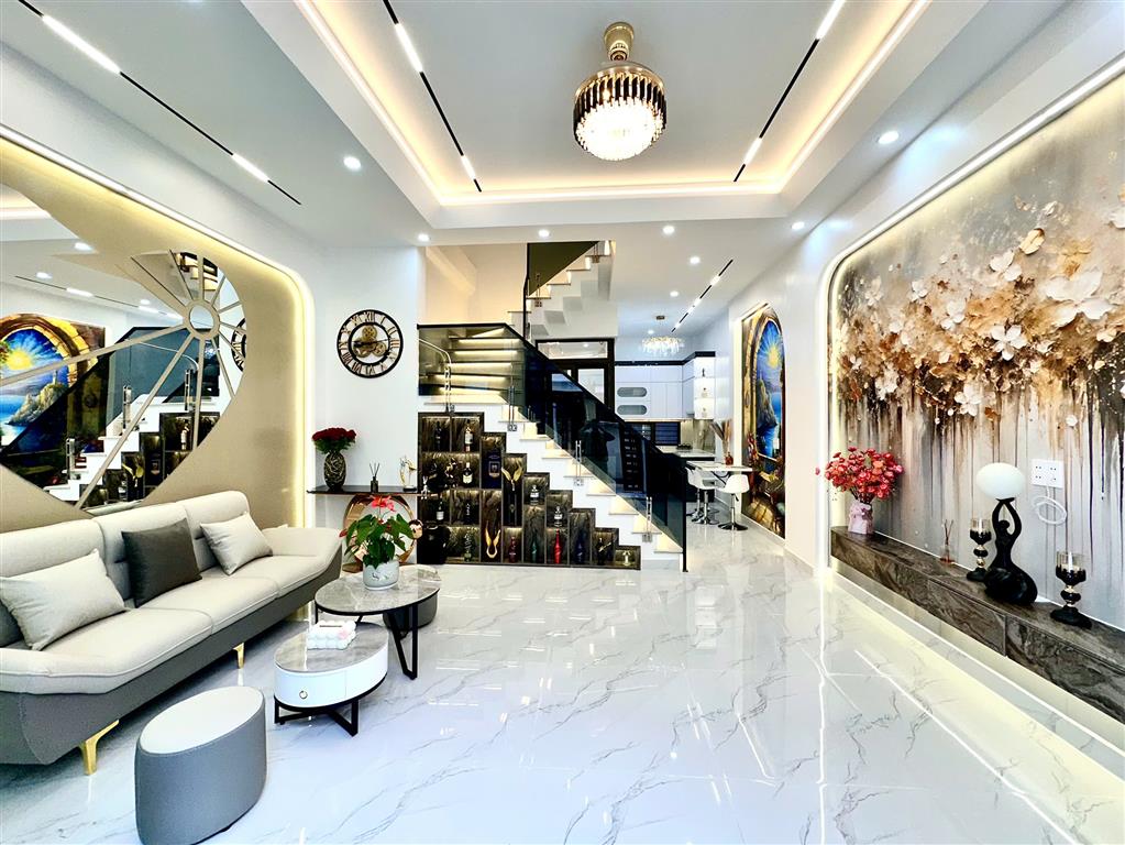 NHÀ XÂY MỚI 3 TẦNG – GẦN VƯỜN HOA NGUYỄN TRÃI

Diện tích gần 80m², xây 3 tầng độc lập