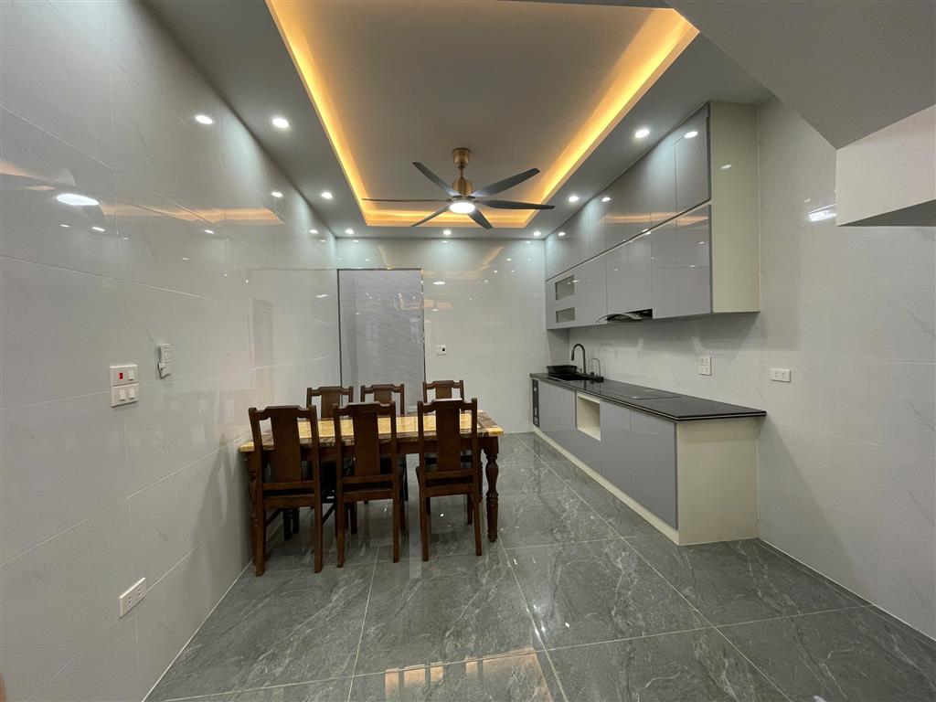BÁN NHÀ ĐẸP 430 TRẦN NGUYÊN HÃN – FULL NỘI THẤT

Diện tích: 65m² sân cổng riêng 3 tầng