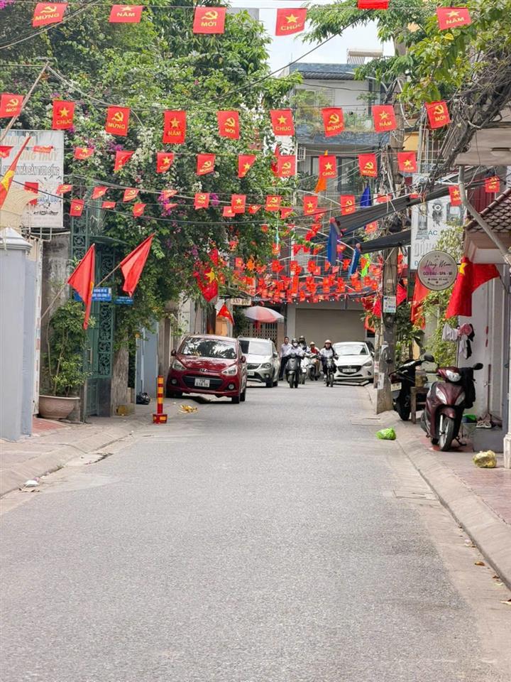 BÁN NHÀ MẶT NGÕ 82 VŨ CHÍ THẮNG – Ô TÔ ĐỖ CỬA, KINH DOANH TỐT