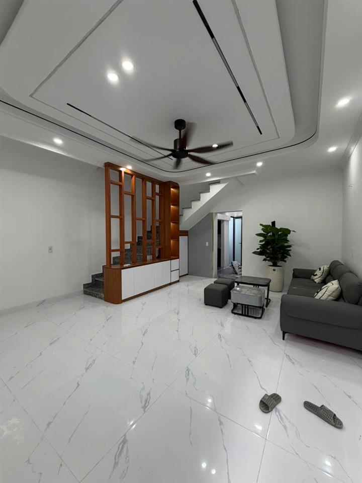 BÁN NHÀ MẶT NGÕ 82 VŨ CHÍ THẮNG – Ô TÔ ĐỖ CỬA, KINH DOANH TỐT