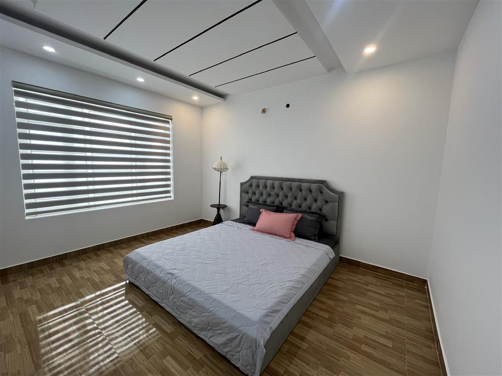 BÁN NHÀ 3 TẦNG – CHỢ CỘT ĐÈN, LÊ CHÂN
